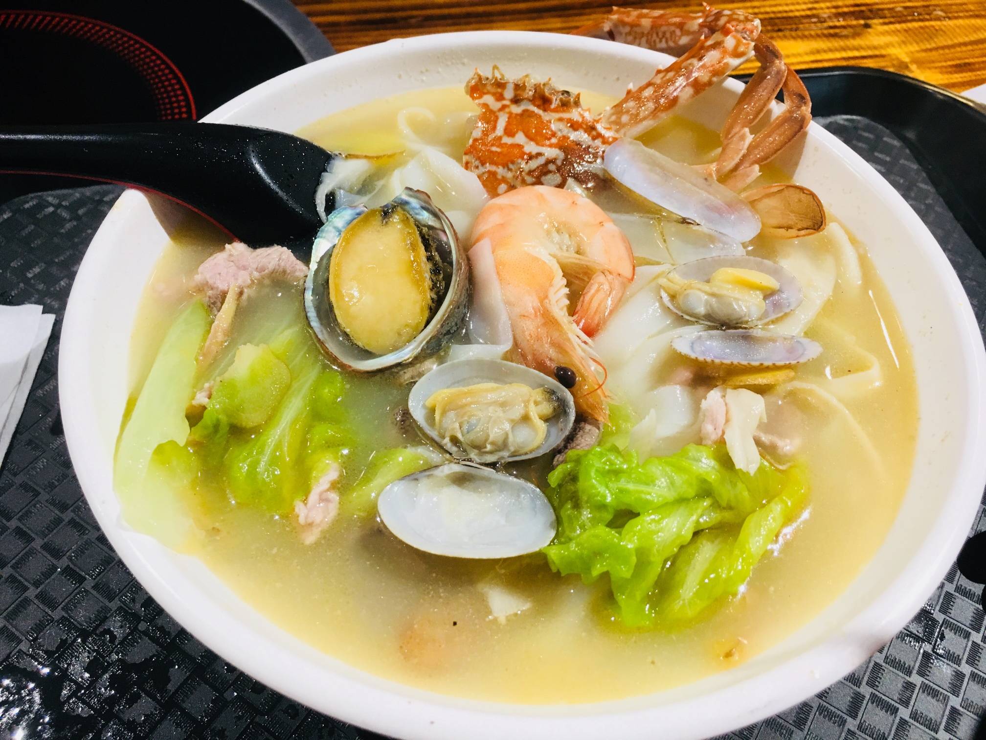 发现一处宝藏海鲜粉料足味美